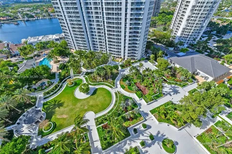 21050 Point Place Aventura FL 33180