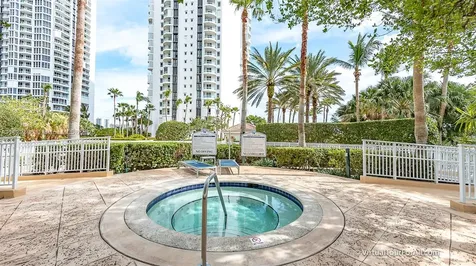 21050 Point Place Aventura FL 33180