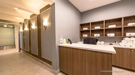 21050 Point Place Aventura FL 33180