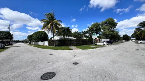 1600 NW 36th Avenue Miami FL 33125