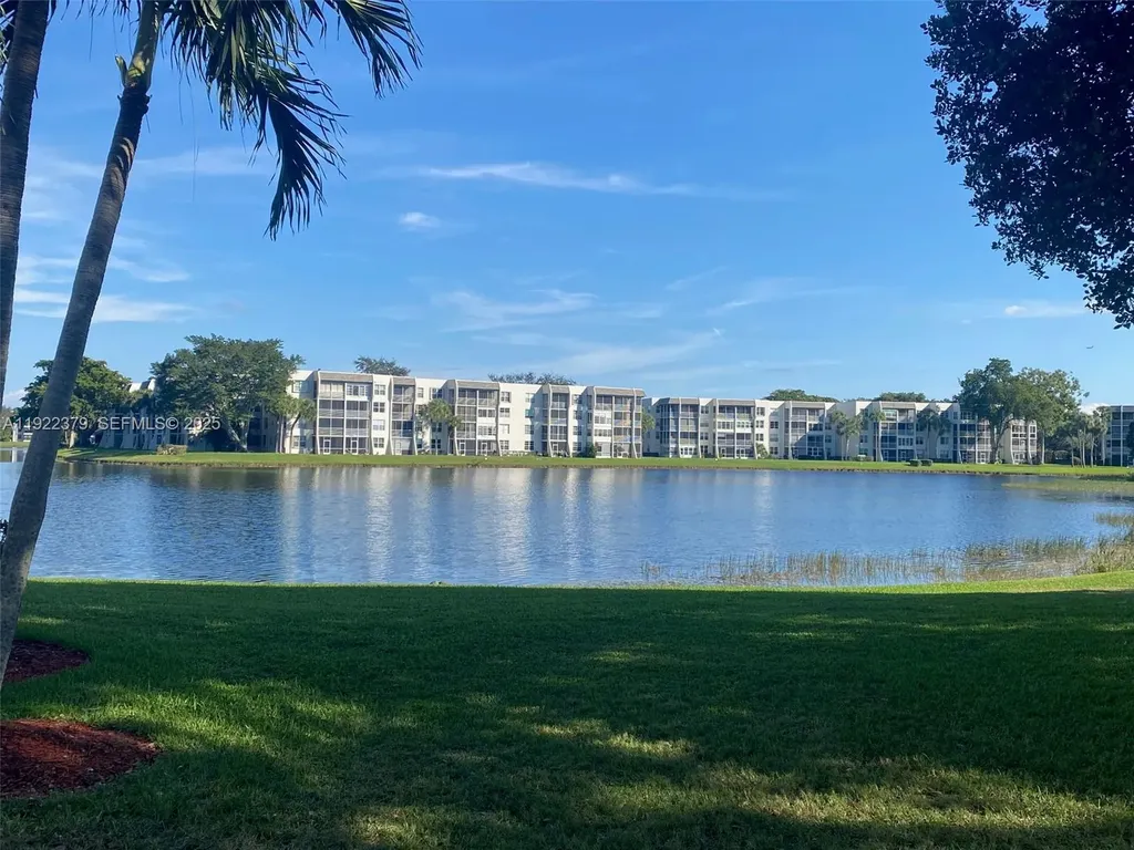 9420 Poinciana Place Davie FL 33324