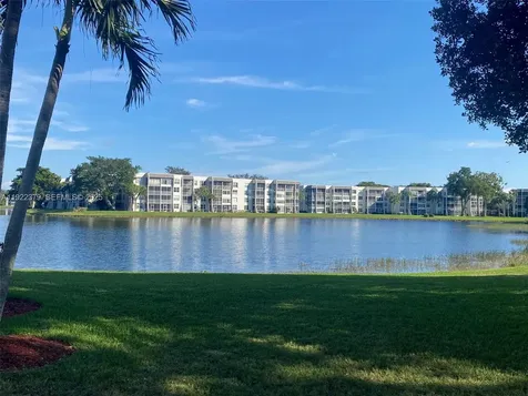 9420 Poinciana Place Davie FL 33324