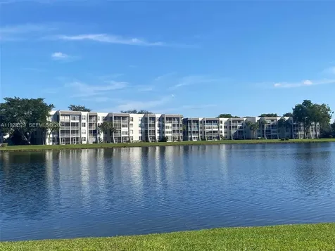 9420 Poinciana Place Davie FL 33324