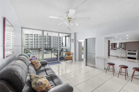 2655 Collins Avenue Miami Beach FL 33140