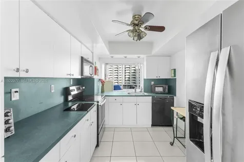 2655 Collins Avenue Miami Beach FL 33140