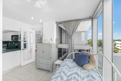 2655 Collins Avenue Miami Beach FL 33140
