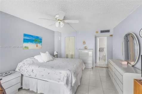 2655 Collins Avenue Miami Beach FL 33140