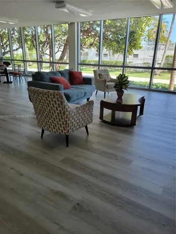 2655 Collins Avenue Miami Beach FL 33140