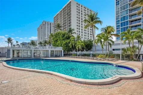 2655 Collins Avenue Miami Beach FL 33140