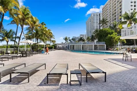 2655 Collins Avenue Miami Beach FL 33140