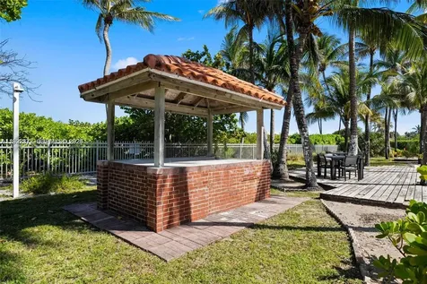 2655 Collins Avenue Miami Beach FL 33140