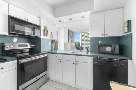 2655 Collins Avenue Miami Beach FL 33140