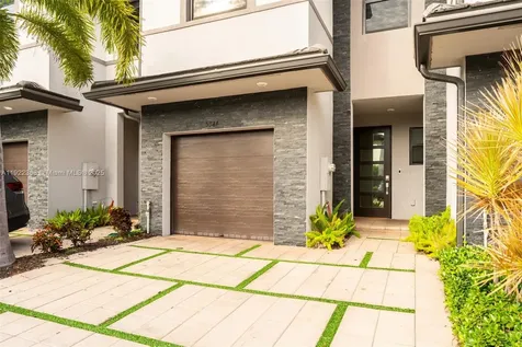 15824 NW 91st Court Miami Lakes FL 33018