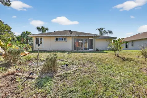 1833 SW Bellevue Avenue Port St. Lucie FL 34953
