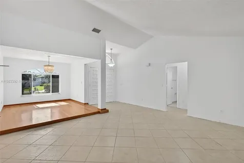 1833 SW Bellevue Avenue Port St. Lucie FL 34953