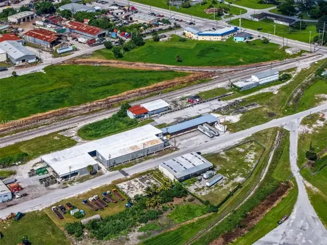 901 NW 9th Street Belle Glade FL 33430