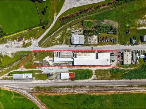 901 NW 9th Street Belle Glade FL 33430