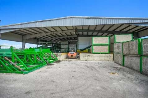 901 NW 9th Street Belle Glade FL 33430