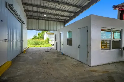 901 NW 9th Street Belle Glade FL 33430