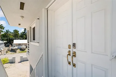 81 Marina Avenue Key Largo FL 33037