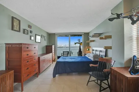 1228 West Avenue Miami Beach FL 33139