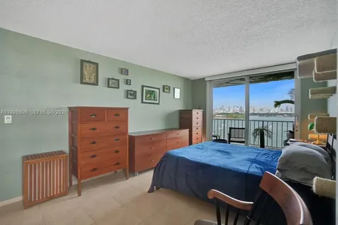 1228 West Avenue Miami Beach FL 33139