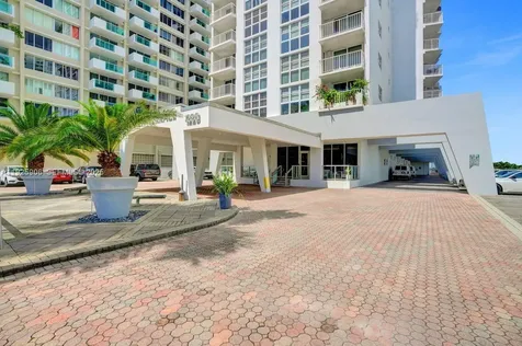 1228 West Avenue Miami Beach FL 33139