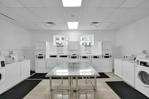 1228 West Avenue Miami Beach FL 33139