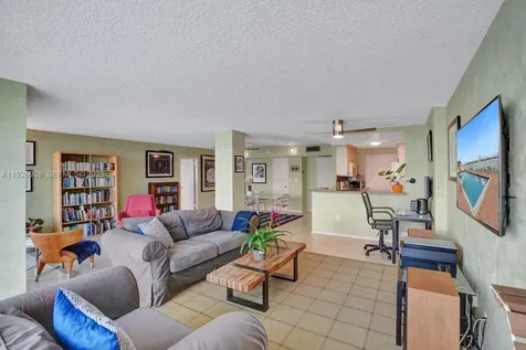 1228 West Avenue Miami Beach FL 33139