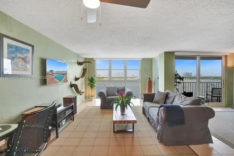 1228 West Avenue Miami Beach FL 33139