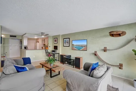 1228 West Avenue Miami Beach FL 33139