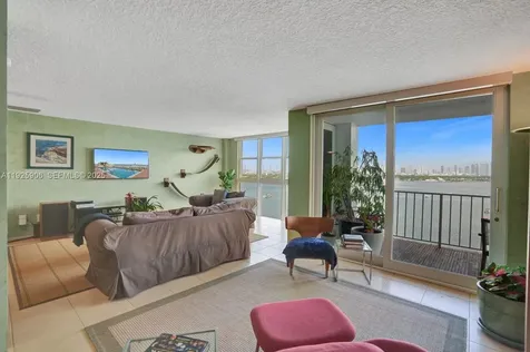 1228 West Avenue Miami Beach FL 33139