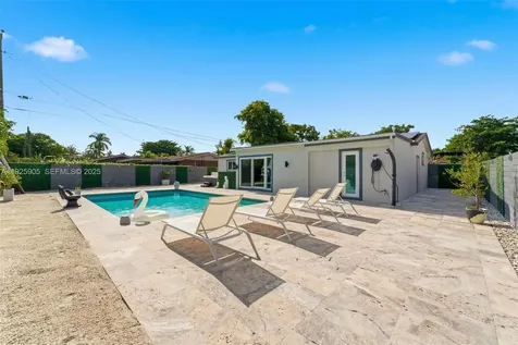 251 N 71st Avenue Hollywood FL 33024