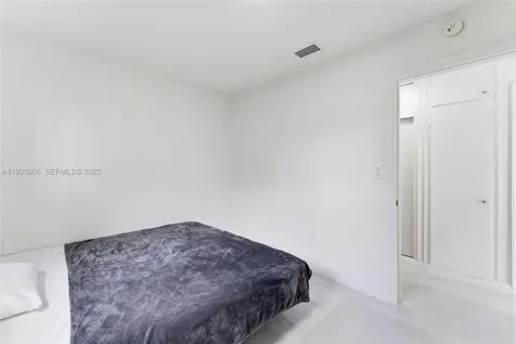 251 N 71st Avenue Hollywood FL 33024