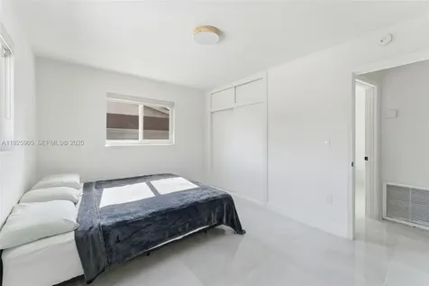251 N 71st Avenue Hollywood FL 33024