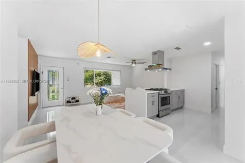 251 N 71st Avenue Hollywood FL 33024