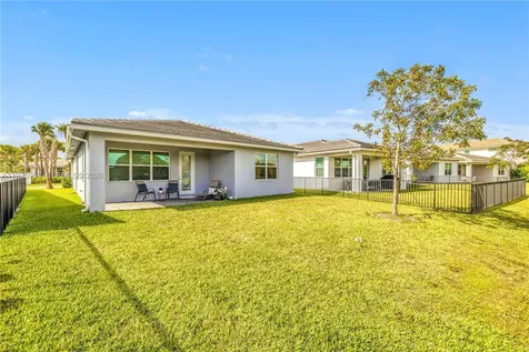 4242 Rosa Drive Lighthouse Point FL 33064