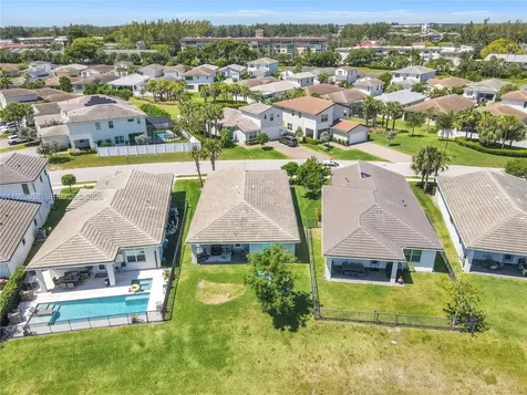 4242 Rosa Drive Lighthouse Point FL 33064