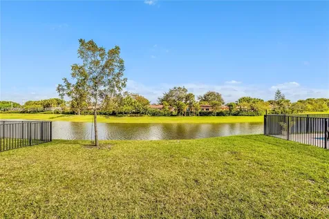 4242 Rosa Drive Lighthouse Point FL 33064