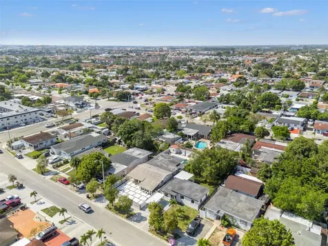 739 W 30th Street Hialeah FL 33012
