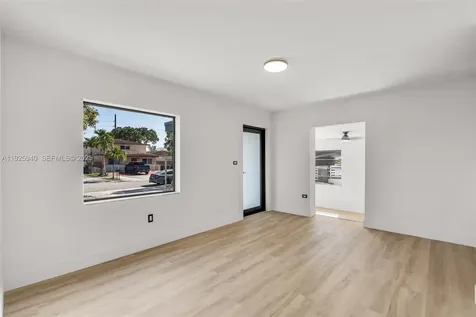 739 W 30th Street Hialeah FL 33012