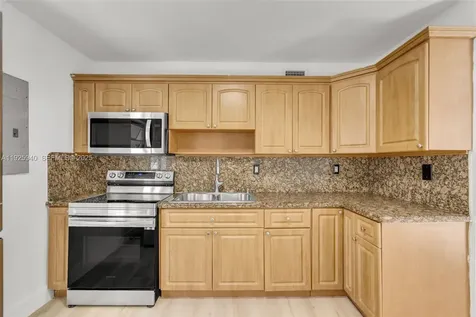 739 W 30th Street Hialeah FL 33012