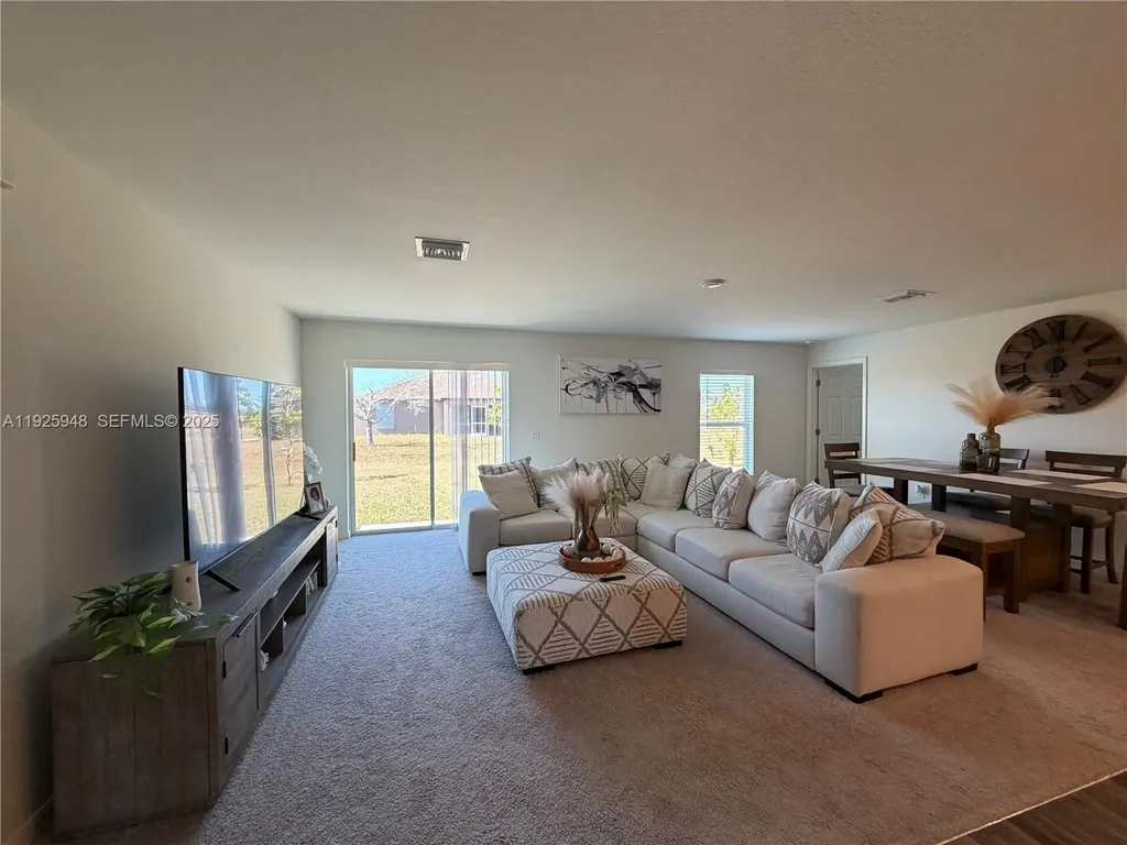 1724 NW 11th Place Cape Coral FL 33993