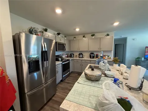 1724 NW 11th Place Cape Coral FL 33993