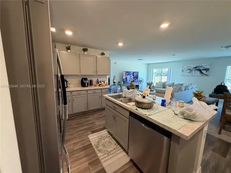 1724 NW 11th Place Cape Coral FL 33993