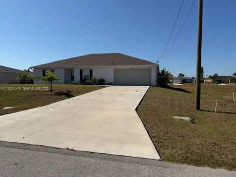 1724 NW 11th Place Cape Coral FL 33993