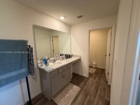 1724 NW 11th Place Cape Coral FL 33993