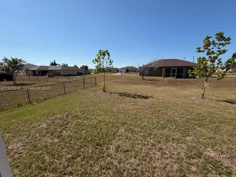 1724 NW 11th Place Cape Coral FL 33993