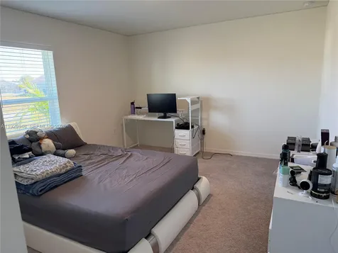 1724 NW 11th Place Cape Coral FL 33993