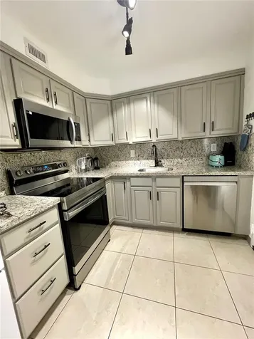 10101 E Bay Harbor Drive Bay Harbor Islands FL 33154